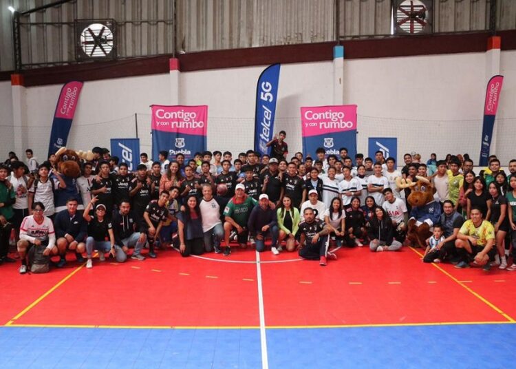 Se conforma delegación poblana de street soccer