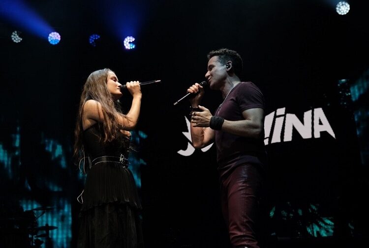 Joaquina abre concierto de Fonseca en Colombia