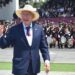 Ken Salazar pide ‘soluciones duraderas’ para abordar reto de migración