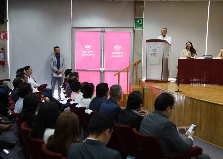 Issste presenta nuevos lineamientos para contratar especialistas formados en el instituto