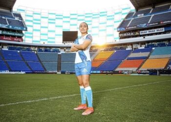 Paola Espino, primera baja del Puebla Femenil