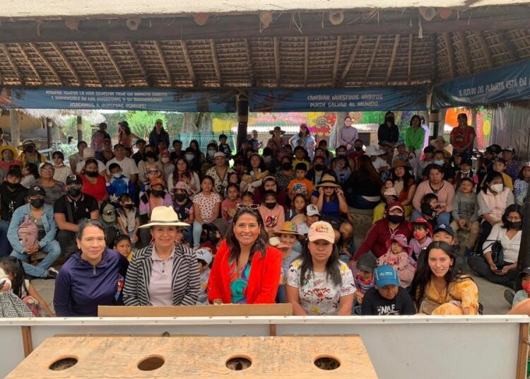 Berenice Porquillo promueve unión de familias sanandreseñas