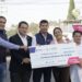 Eduardo Rivera entrega cheque 2 mil del programa Créditos Contigo