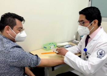 Doctores del HUP estudian sensibilidad de vacunas vs covid en pacientes con alergia