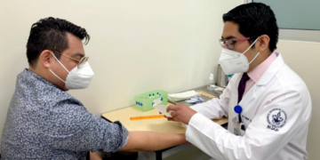 Doctores del HUP estudian sensibilidad de vacunas vs covid en pacientes con alergia