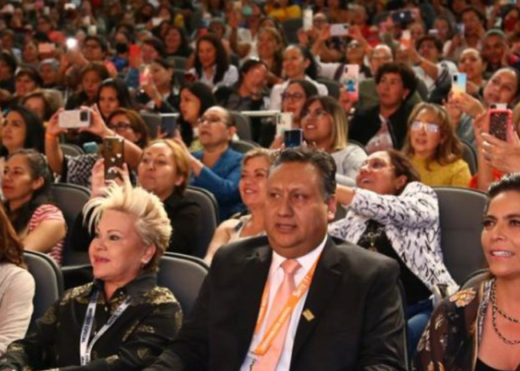 Sección 51 del SNTE y la SEP homenajean a madres trabajadoras de la educación