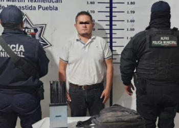 Detienen a sujeto con dosis de piedra y antenas inhibidoras de señal en Texmelucan