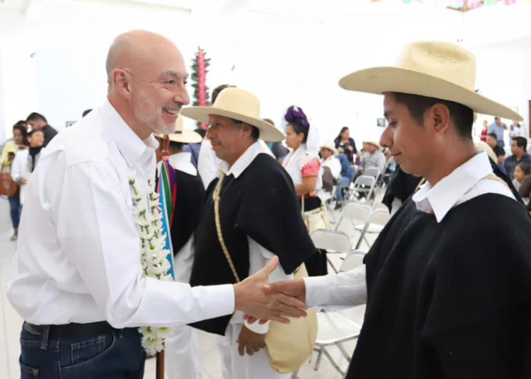 Consejo de la Judicatura acerca Asesoría Jurídica a pobladores de Cuetzalan