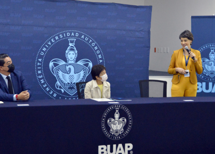 Casa del Jubilado, espacio de esparcimiento y cuidado de la salud: rectora Lilia Cedillo