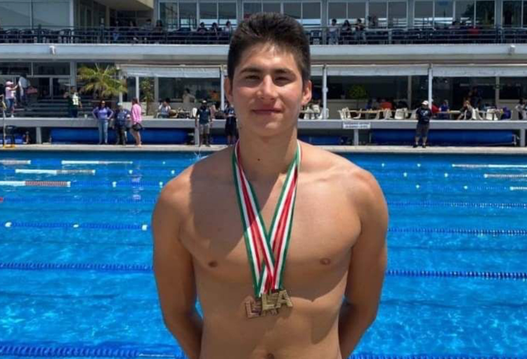 Selectivo de natación BUAP obtiene 18 medallas en campeonato estatal