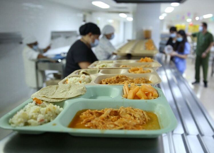 Promueven sana nutrición para reducir riesgos contra la salud