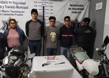 Detienen a 4 personas con 2 motocicletas con reporte de robo