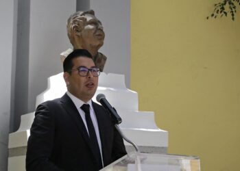 Néstor Camarillo competirá por gubernatura de Puebla