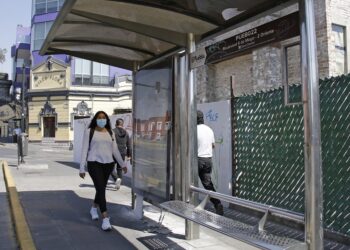 Licitación de publicidad en paraderos y espacios públicos, suspendida