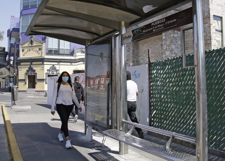 Licitación de publicidad en paraderos y espacios públicos, suspendida