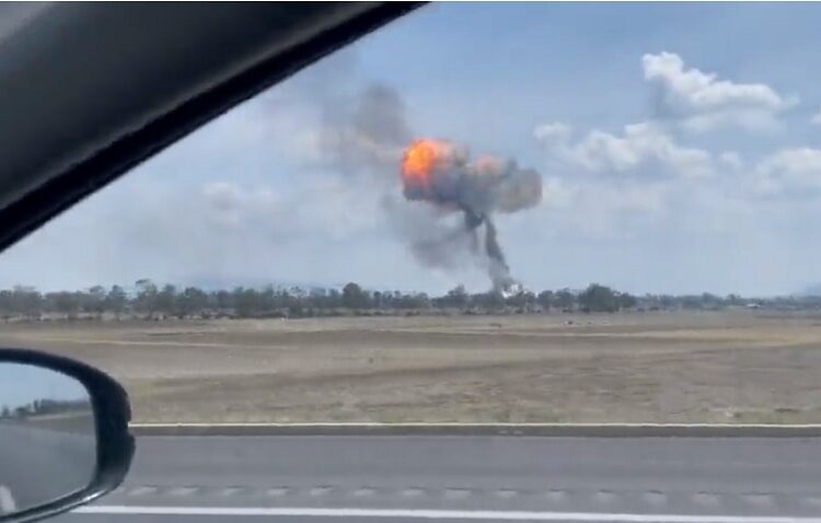 Pemex controla incendio provocado por toma clandestina en Edomex