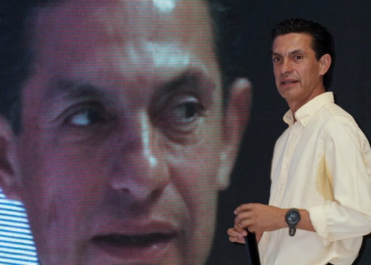 ERP felicita a Carlos Martínez por sus aspiraciones a gubernatura