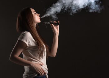 Cigarros electrónicos podrían revertir lucha antitabaco
