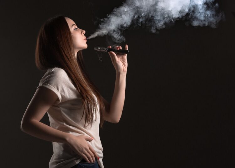Cigarros electrónicos podrían revertir lucha antitabaco