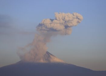 Segob pide calma ante aumento de actividad del Popocatépetl