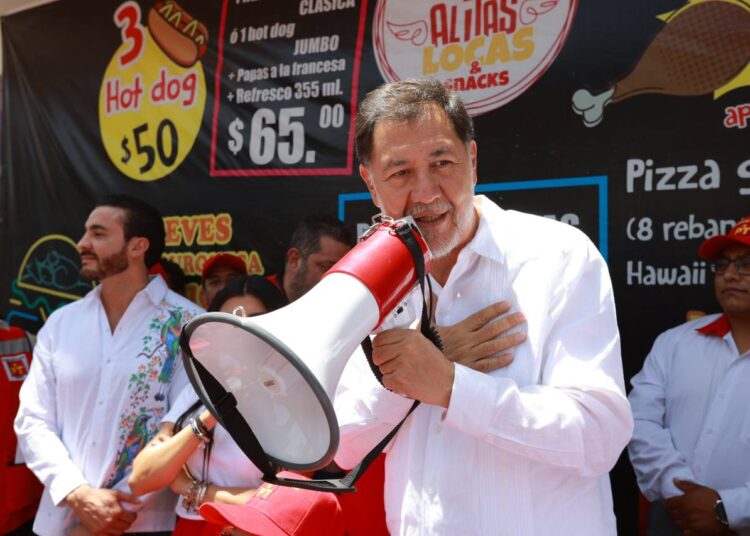 Gerardo Fernández Noroña mueve Puebla capital