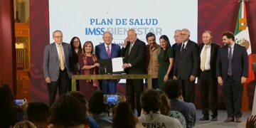 Sistema de salud pública será mejor que el de Dinamarca y Canadá: AMLO