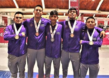 Luchas grecorromanas poblanas terminan con 5 medallas en Nacionales CONADE