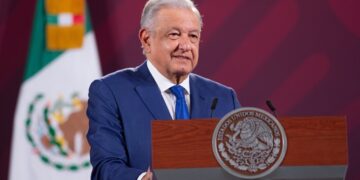 ‘Pura faramalla’ método de Va por México para definir a candidato presidencial: AMLO