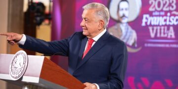 AMLO celebra triunfo de Delfina Gómez en Edomex