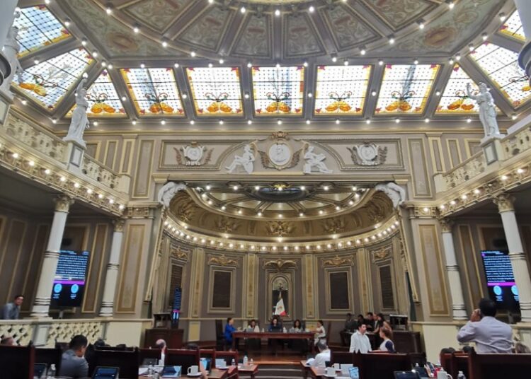 Impulsan iniciativa para evitar juicio político de servidores públicos por expresar sus ideas