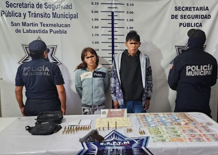 Aseguran a 2 personas con drogas, arma de fuego y cartuchos exclusivos del Ejército en SMT