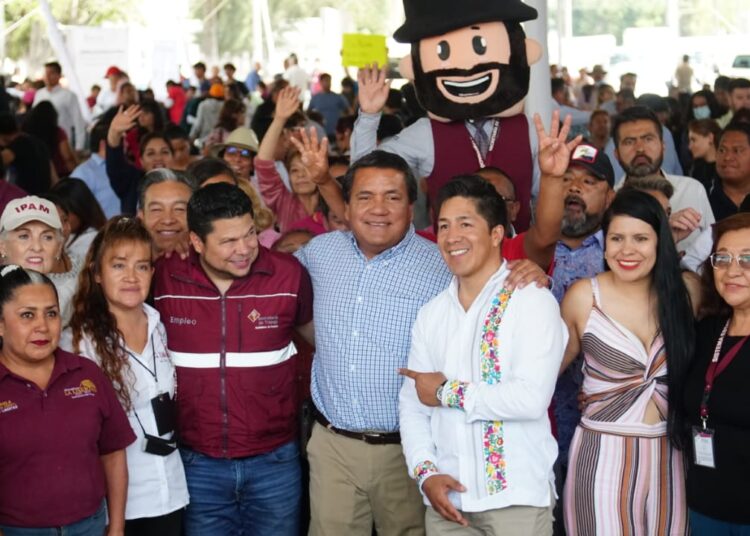 Con ‘Viernes de las Mujeres’, gobierno atiende todas las regiones