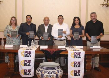 Gobierno estatal publica libro Prácticas y políticas culturales en Puebla