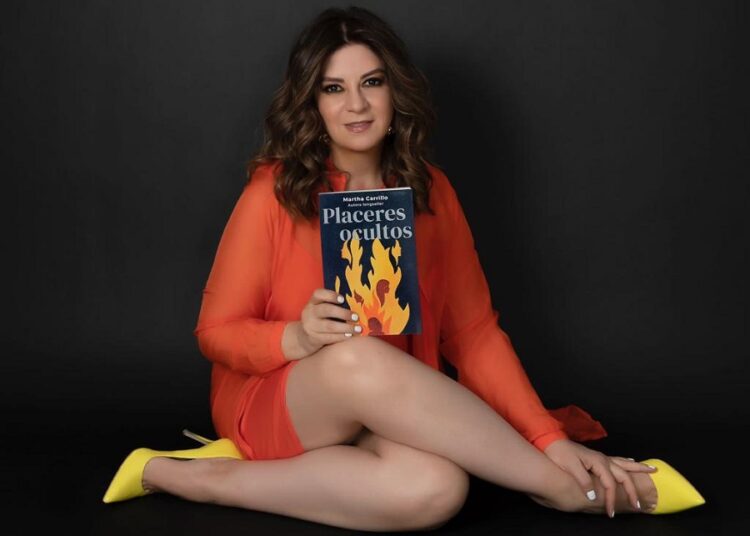 Martha Carillo promociona su libro Placeres Ocultos