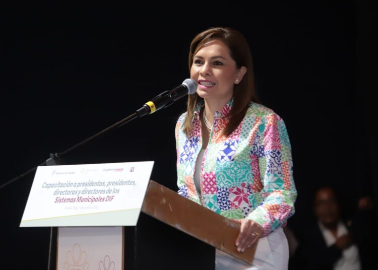 Profesionalizan a los sistemas DIF