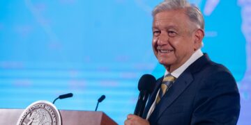 AMLO demuestra que Fox y Calderón estaban en contra de pensiones para adultos mayores