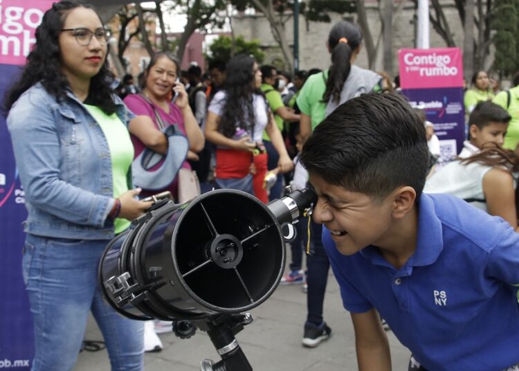 Acercan ciencia y tecnología a estudiantes con Ingeniería Abierta Para la Ciudadanía
