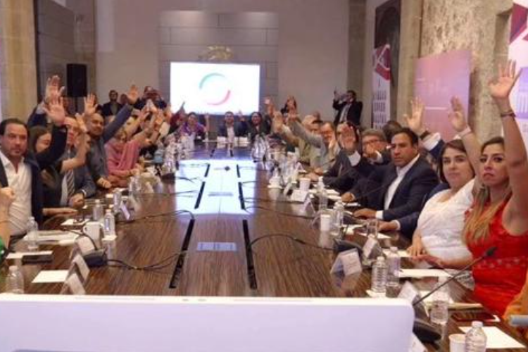Comisión Permanente concede licencia a Manuel Velasco, Fernández Noroña y Yeidckol Polevnsky
