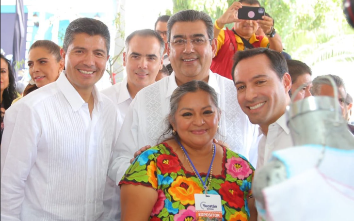 Céspedes y Mauricio Vila inauguran la muestra Yucatán Expone en el Jardín del Carmen