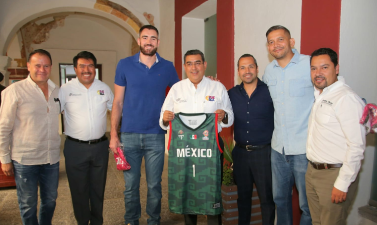 Salomón Céspedes recibe a Selección Mexicana de básquetbol varonil