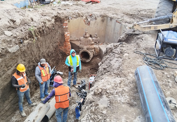 Agua de Puebla realiza la sustitución de línea de conducción en La Constancia