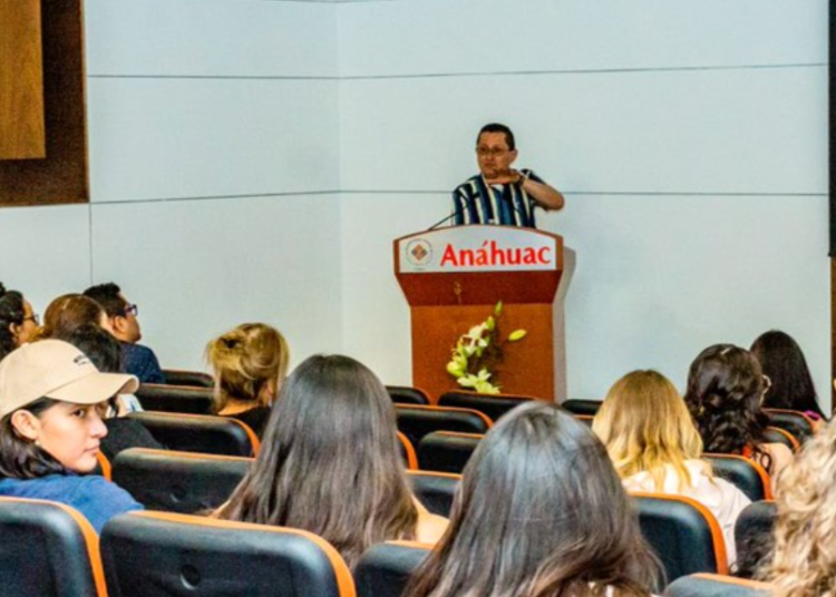 Anáhuac organiza conferencia de importancia de conducta no suicida