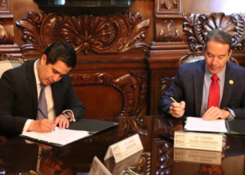 Chignahuapan firma convenio con la Escuela Libre de Derecho de Puebla
