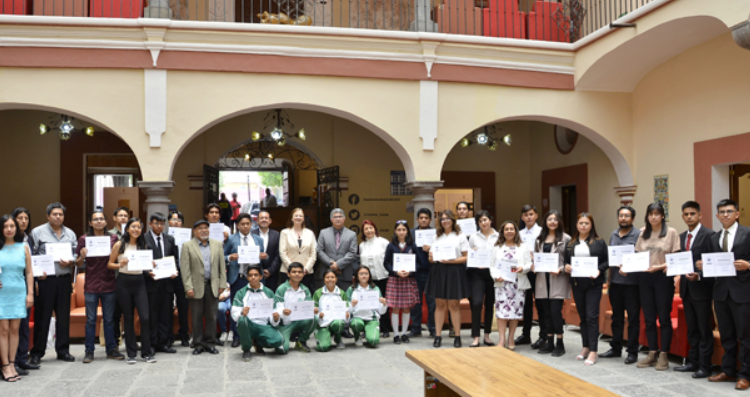 Reconocen a ganadores del Concurso La Bobina de Tesla
