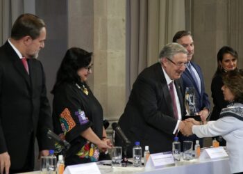 PT presenta iniciativa para que ministros de SCJN sean electos por voto ciudadano
