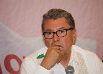 Respetaré resultados de la encuesta: Ricardo Monreal