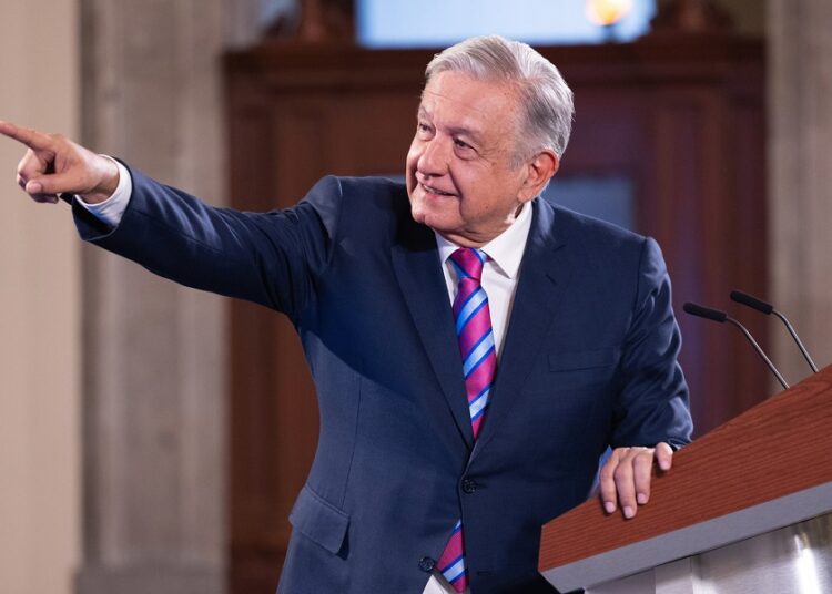 Ayudar a quien más lo necesita genera desarrollo: AMLO