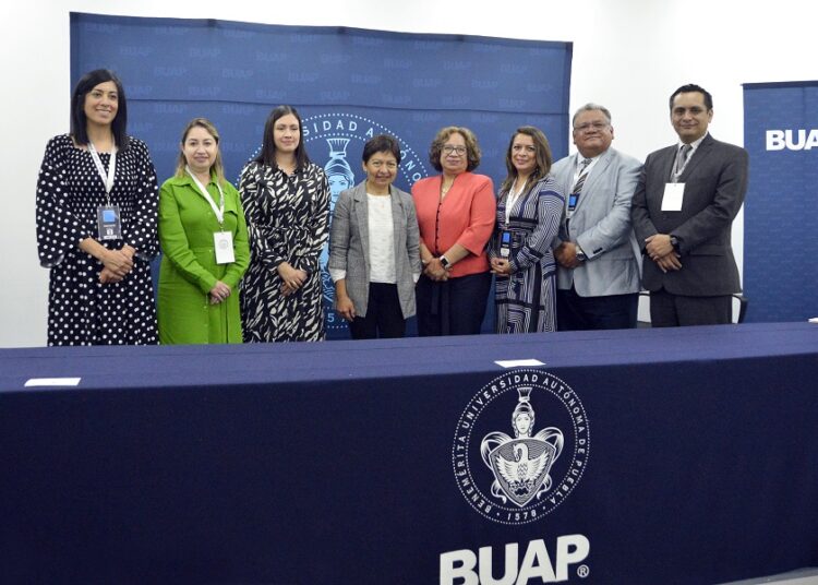 BUAP firma convenio de colaboración con IEE