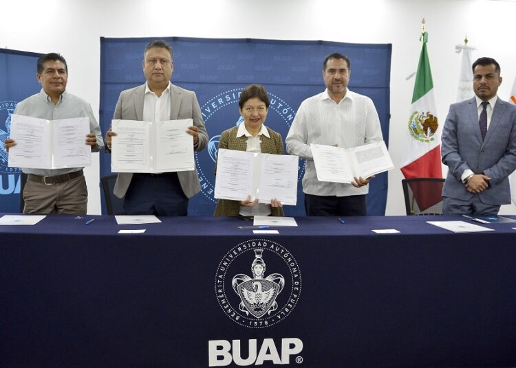 SNTE firma convenio con instituciones incorporadas a BUAP