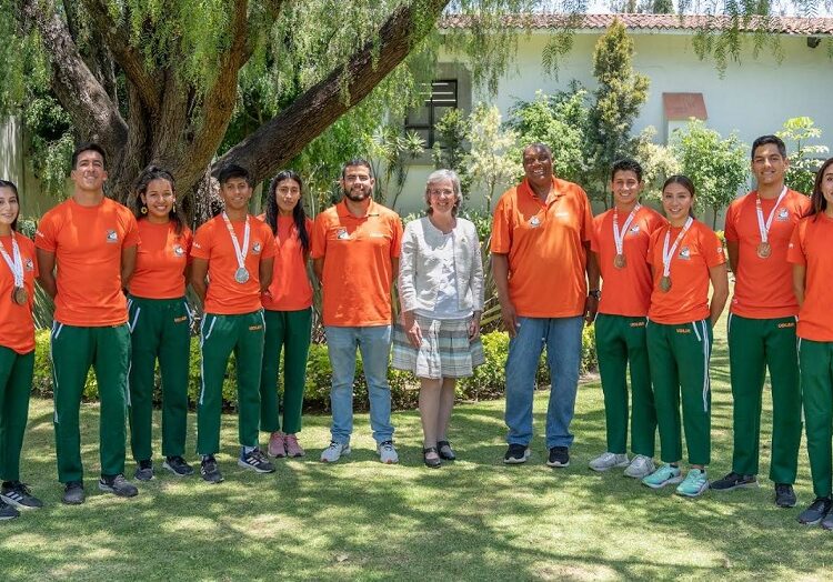 Atletas Udlap presumen 7 medallas logradas en Universiada Nacional